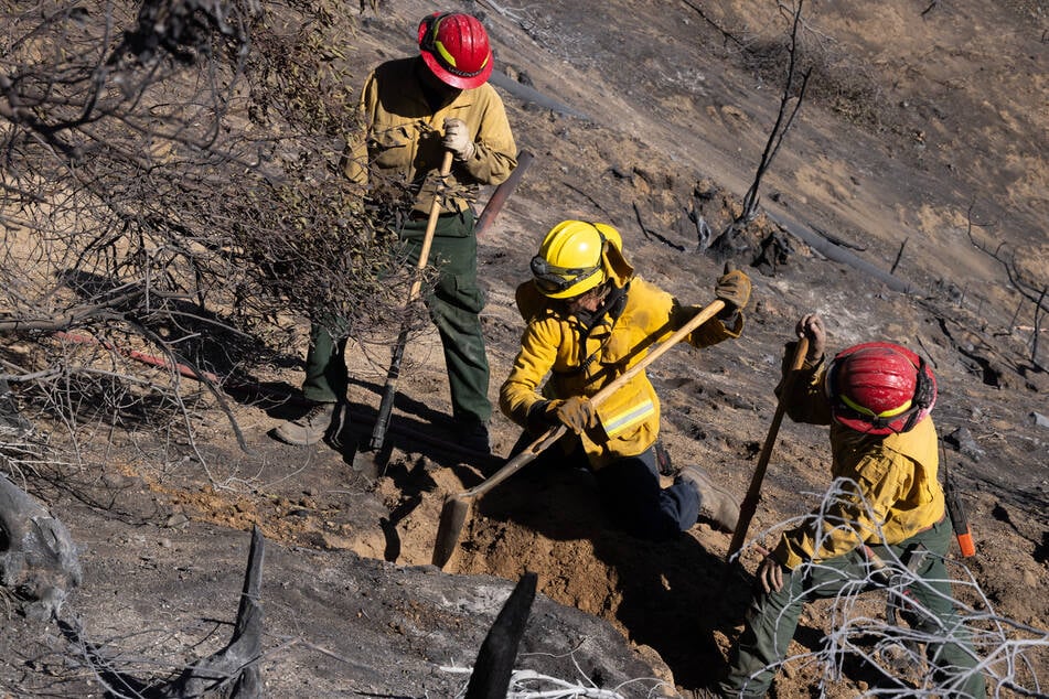 Private firefighters highlight wealth divide in ruined Los Angeles