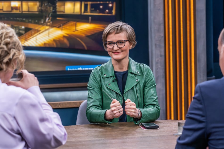 "Der Troubadix in Berlin": Bei Caren Miosga wurde Franziska Brantner (46) mit dem Barden aus "Asterix und Obelix" verglichen, dessen Gesang keiner ertragen kann.