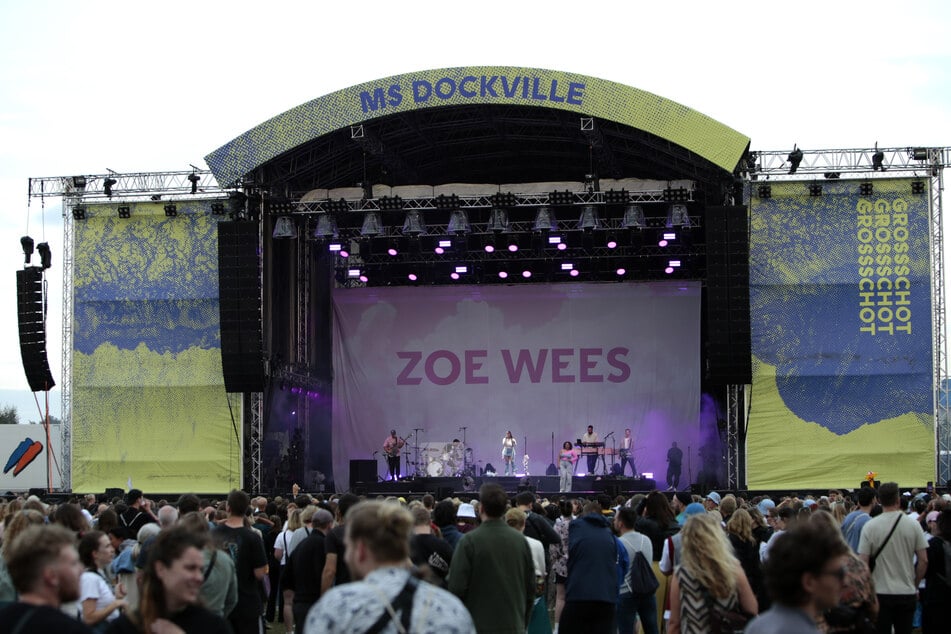 Zoe Wees trat als einer der Headliner auf der Grossschot-Bühne des "MS Dockville" auf.