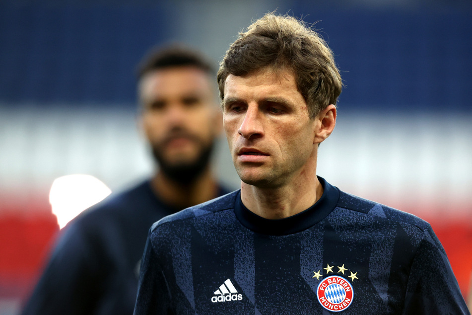 Für den FC Bayern München, rund um Thomas Müller (31) und Co., sowie den Rest der Erst- und Zweitligaklubs geht es ab dem 12. Mai in ein Quarantäne-Trainingslager.