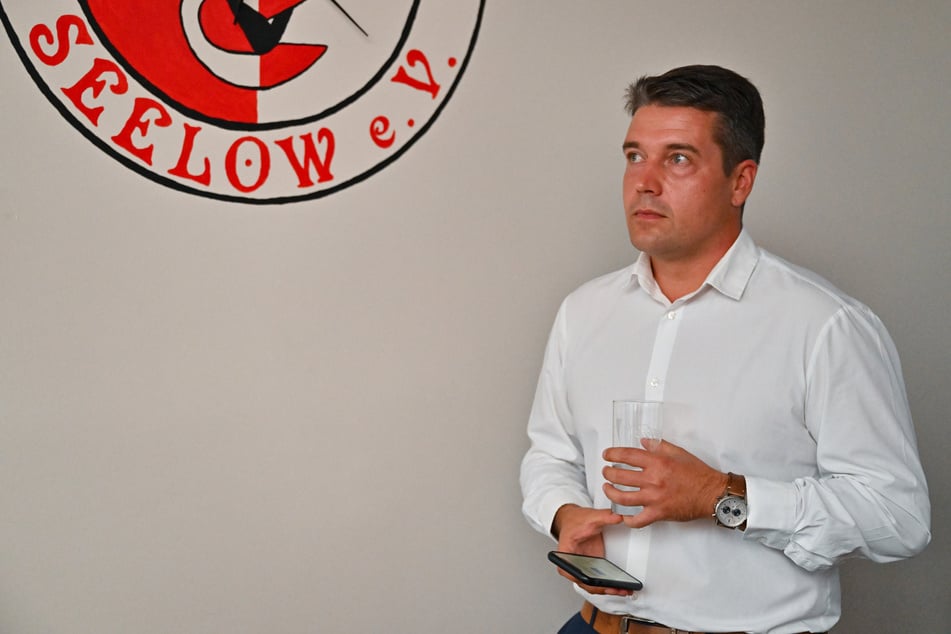 Bürgermeisterwahl in Seelow: Amtsinhaber siegt gegen AfD-Konkurrent