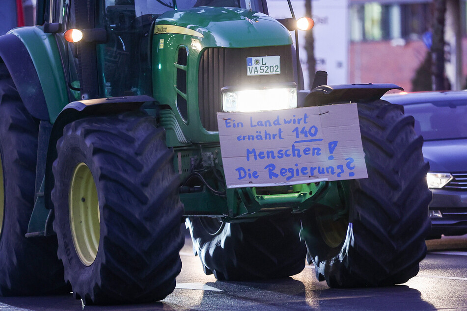 Aus Protest gegen die vorgesehene Streichung von Steuervergünstigungen durch die Ampel-Koalition wollen Landwirte am Montag bundesweit und auch in Leipzig mobil machen.