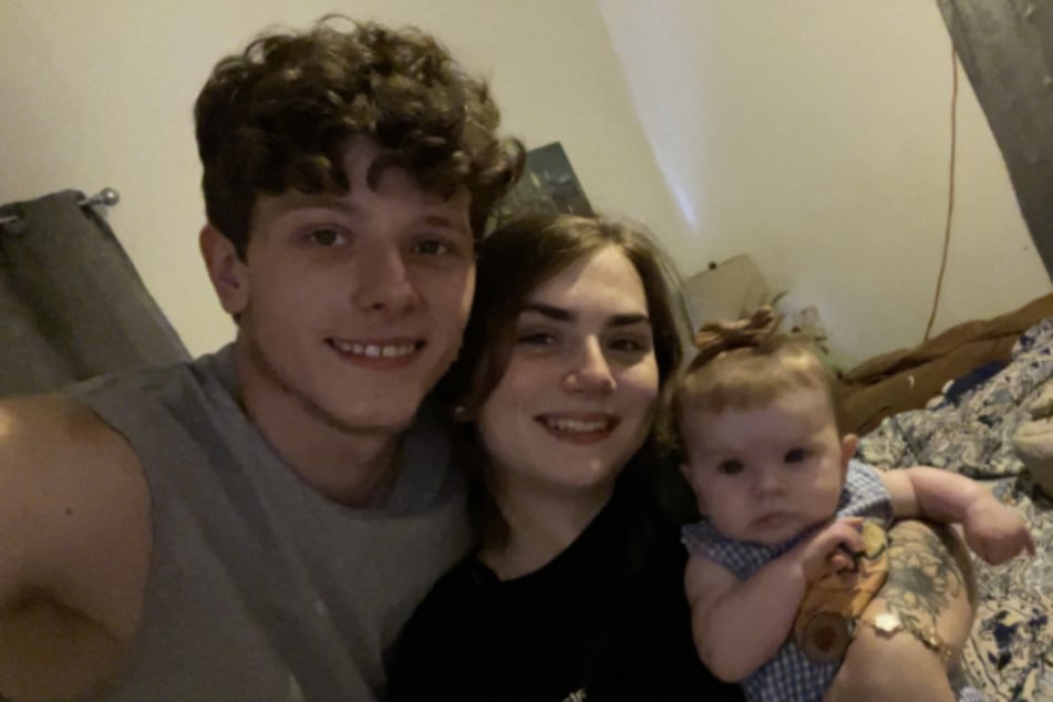 Matthew Wilson (l.) und Adrianna Williams (M.) waren selbst erst Anfang 20 und liebten sie ihre kleine Weslynne mehr als alles andere auf der Welt. Auf Facebook teilten sie regelmäßig Einblicke in das Leben ihrer kleinen Familie.