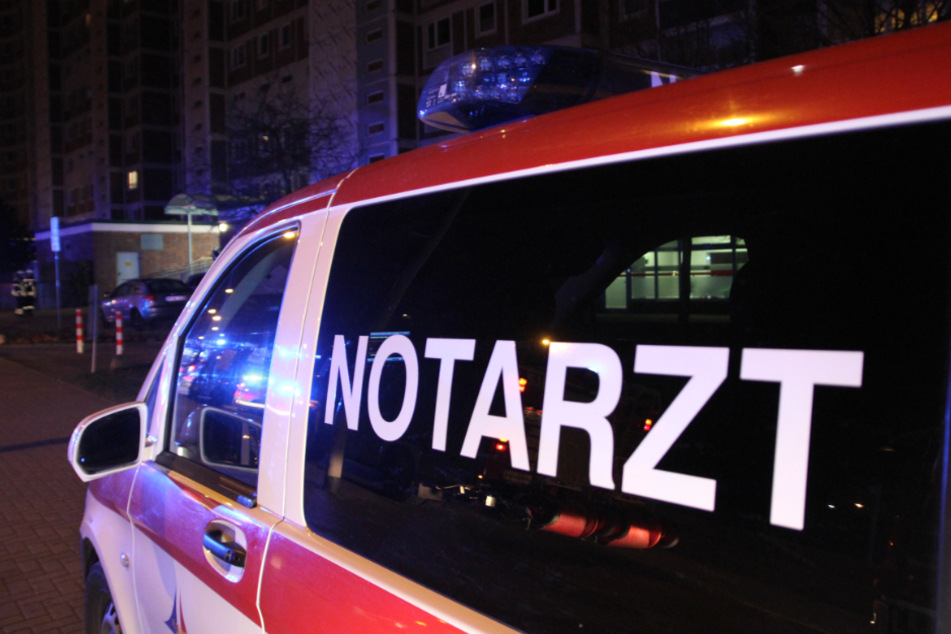Ein Notarzt versorgte die Frau.