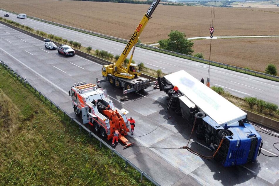 Unfall A4: Nach Lkw-Crash auf A4 in Thüringen: Vollsperrung aufgehoben!