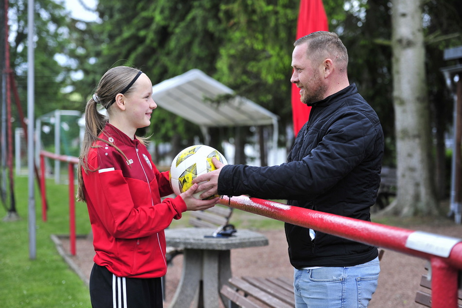 Ihre Fußballbegeisterung hat sie von Papa Valerian (42).