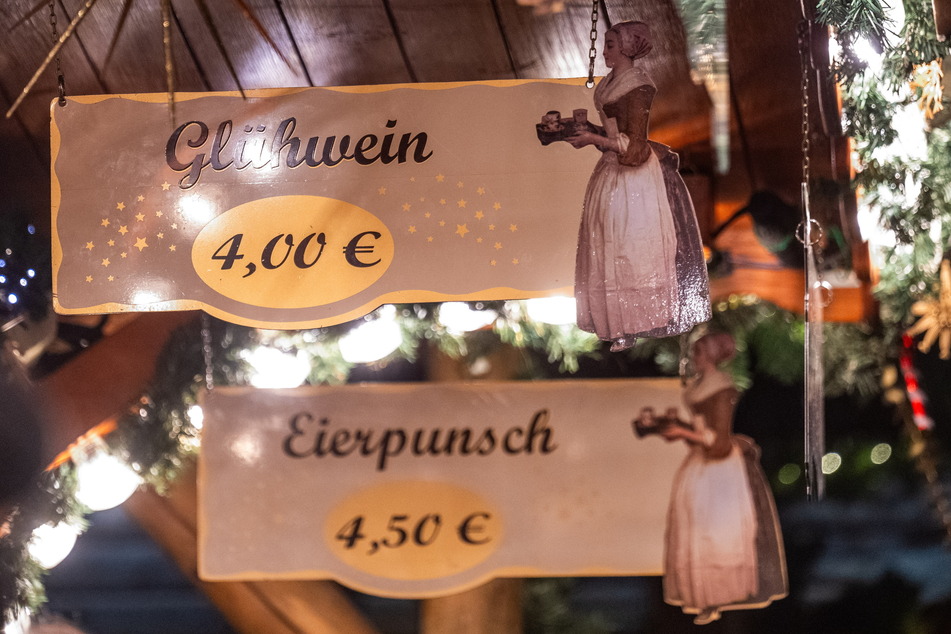 In Chemnitz kostet der Glühwein in diesem Jahr 4 Euro - Allzeitrekord!