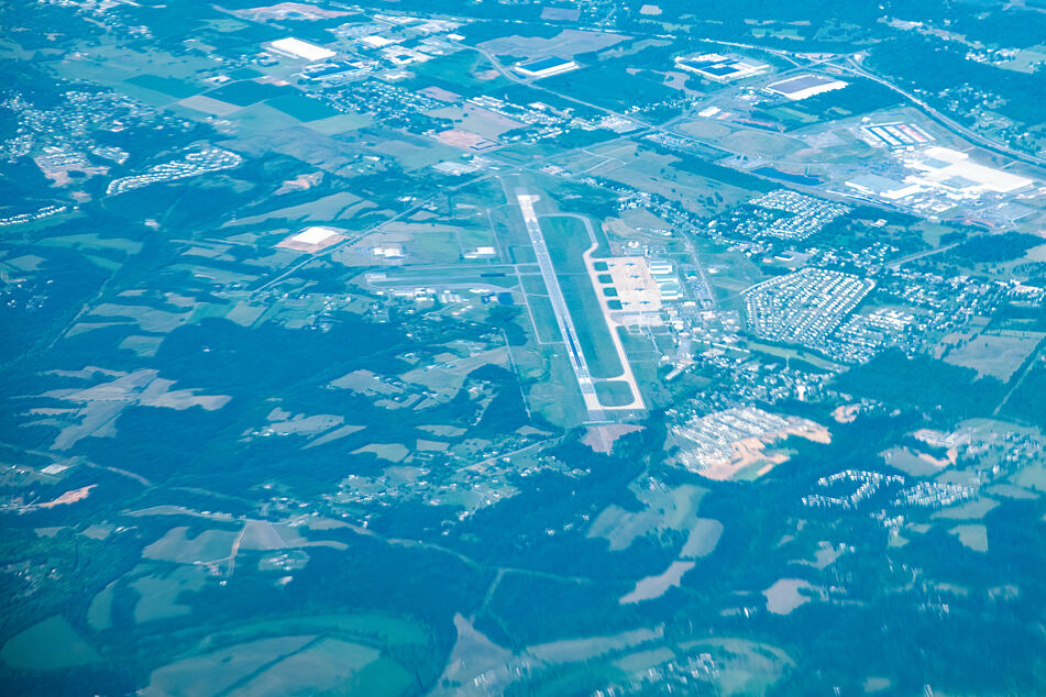 Suspicious package sparks investigation at major US military base amid reports of people falling ill