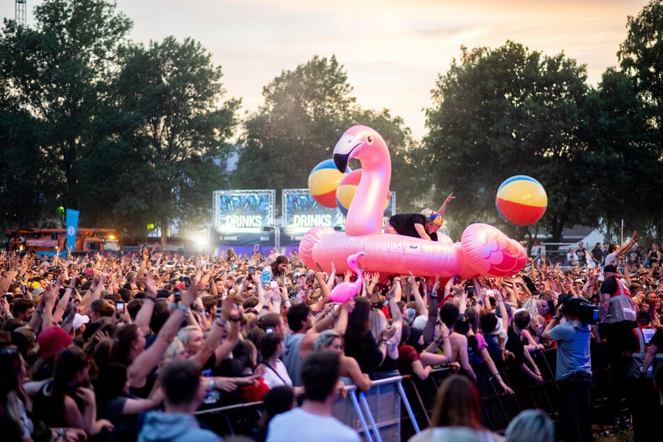 Zum ersten Mal können die Festival-Besucher nur bargeldlos zahen. (Archivbild)