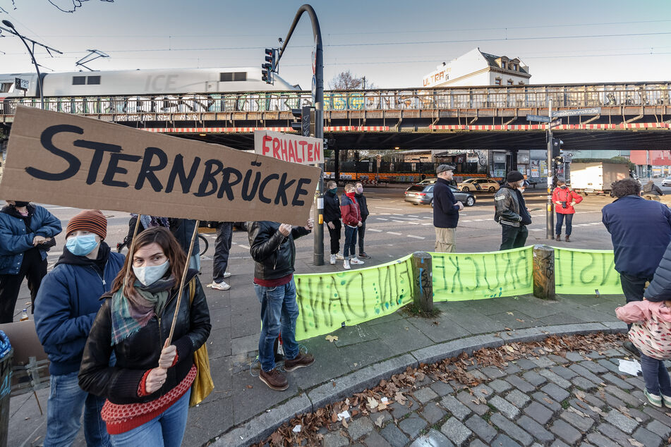 Hamburg: "Walk of Shame": Mehrere Initiativen demonstrieren auf St. Pauli