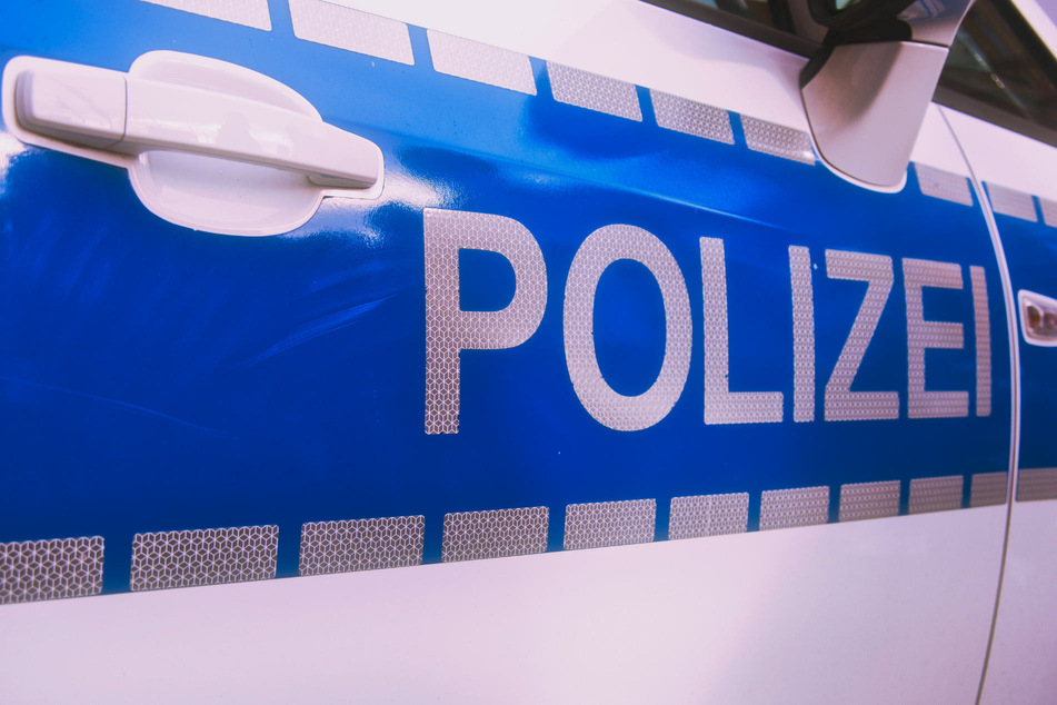 Unfall A71: A71 über fünf Stunden dicht: Sturzbetrunkener Lkw-Fahrer mit Chaosfahrt