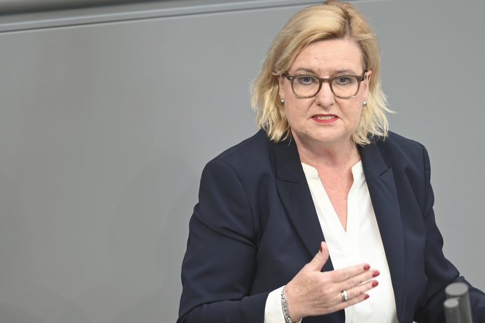 Eva Högl (55, SPD) ist noch bis zum Mai 2025 Wehrbeauftragte des Bundestages.