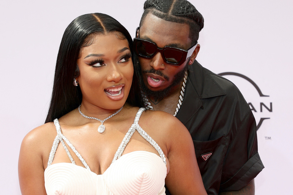 Megan Thee Stallion was recently seen with Belgian soccer player Romelu Lukaku which seems to hint that she split from Pardi Fontaine (r.).