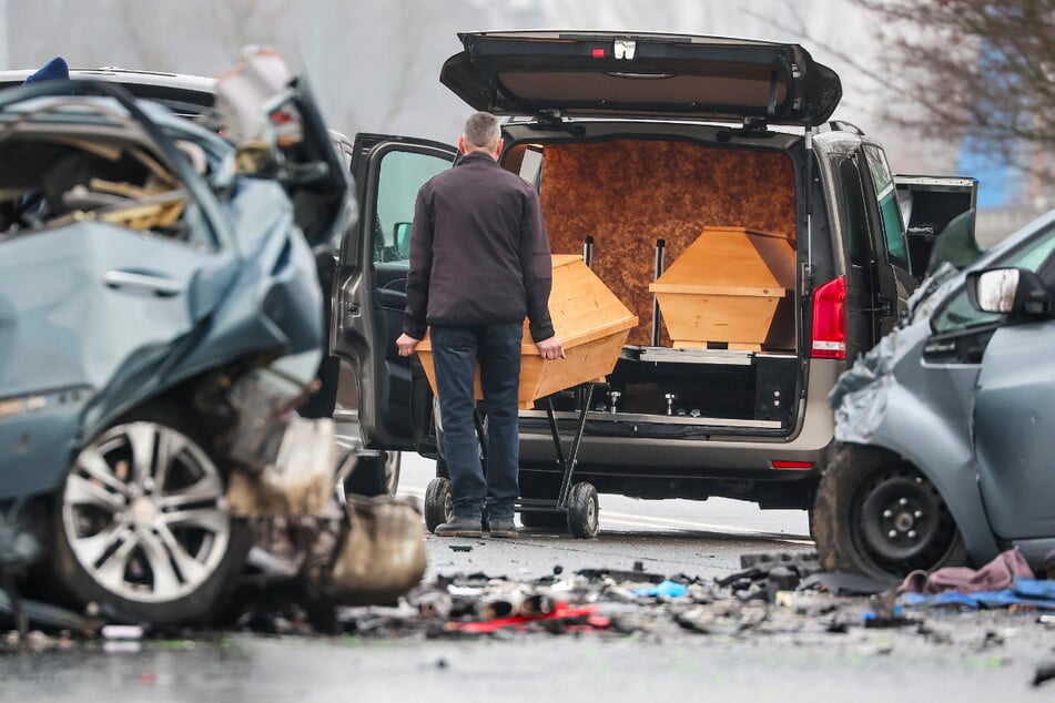 Ein weiterer Mann erlag wenige Tage später seinen schweren Verletzungen.