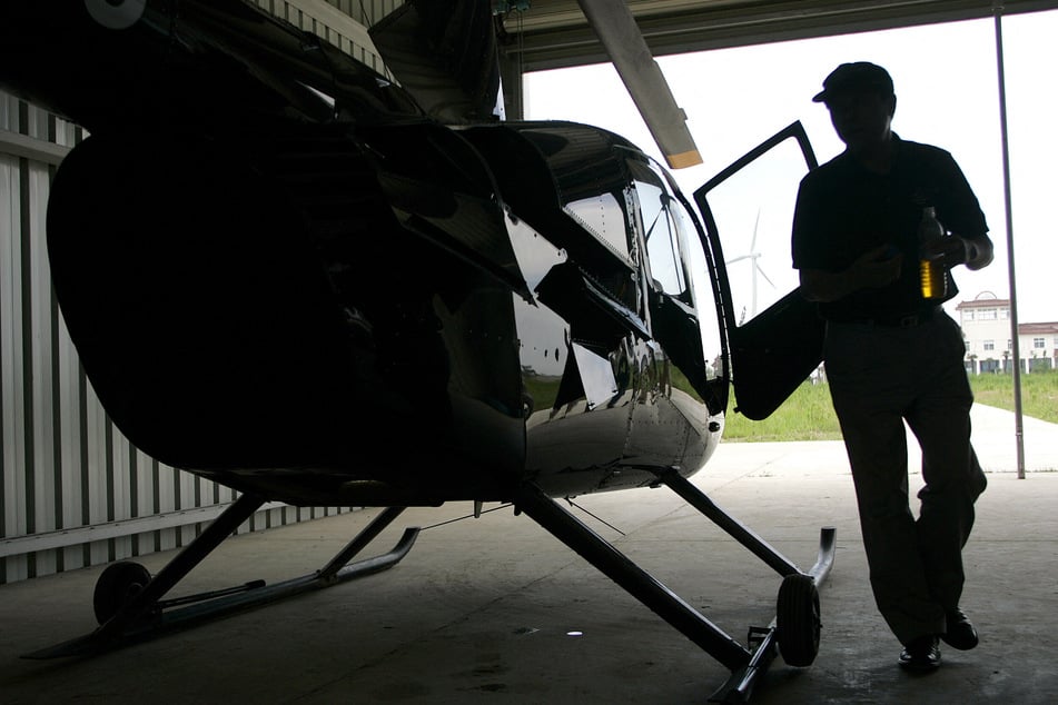 Ein Helikopter des Modells Robinson R44 kann je nach Ausstattung und Zustand bis zu 800.000 Euro kosten. (Symbolfoto)