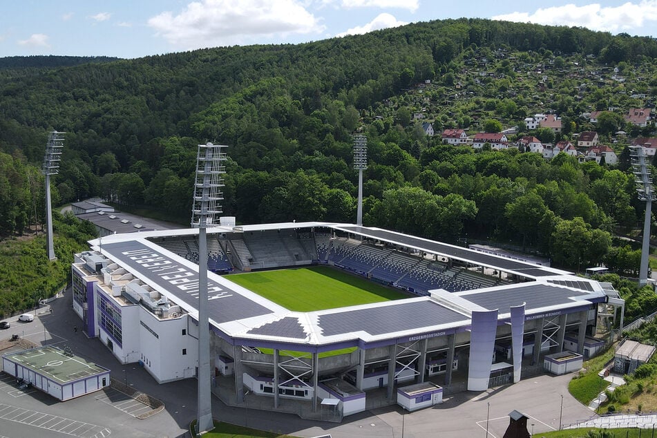 Sonst Spielstätte des FC Erzgebirge Aue ist das Erzgebirgsstadion am Freitag (27.12.) Gastgeber der KARRIERE+JOB Messe Erzgebirge.