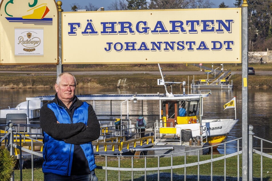 Fähre "Johanna" vor dem Aus: "Fährgarten"-Betreiber Jens Bauermeister (60) bangt um Umsatz und die Jobs seiner Mitarbeiter.