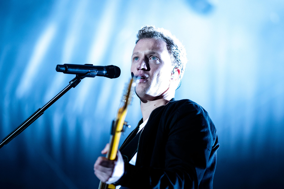 Joris (31) steht auf der Bühne. Am 23. April erscheint das neue Album des Sängers.