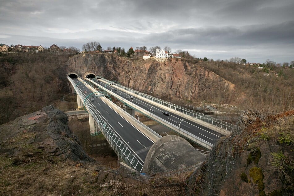 In A17-Tunneln wird diese Woche an der Fahrbahn gearbeitet. (Archivfoto)
