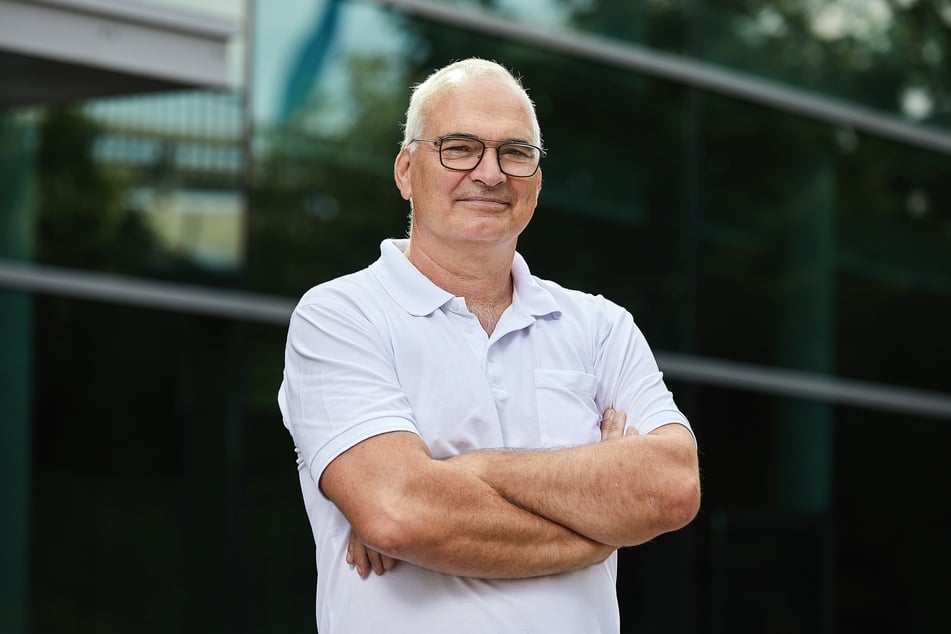 Dr. Henrik Liedtke ist Chefarzt und ehemaliger ärztlicher Direktor am Krankenhaus St. Elisabeth und St. Barbara in Halle (Saale).