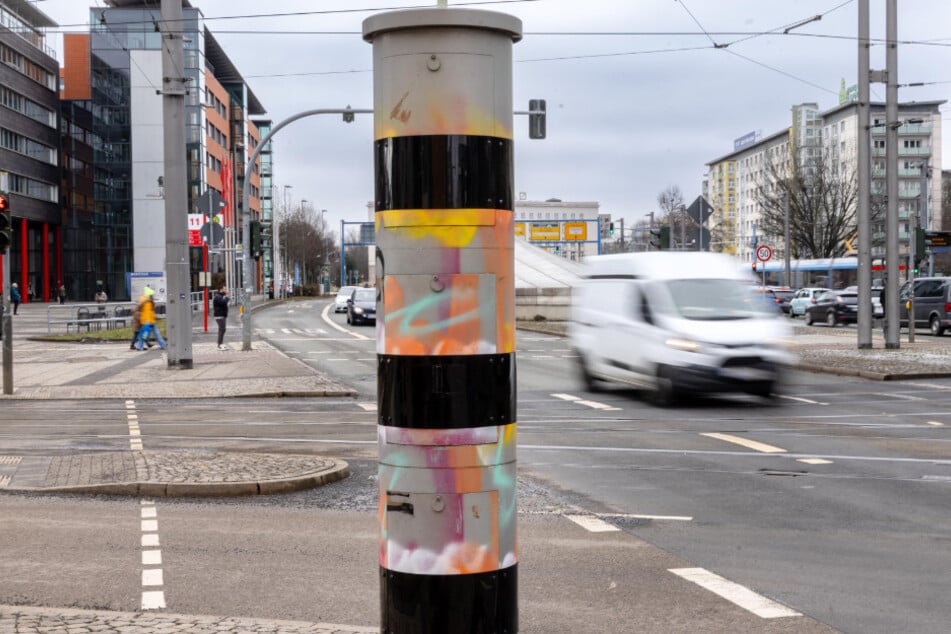 Seit November steht der Superblitzer an der Zenti, doch bisher ist er noch nicht in Betrieb.