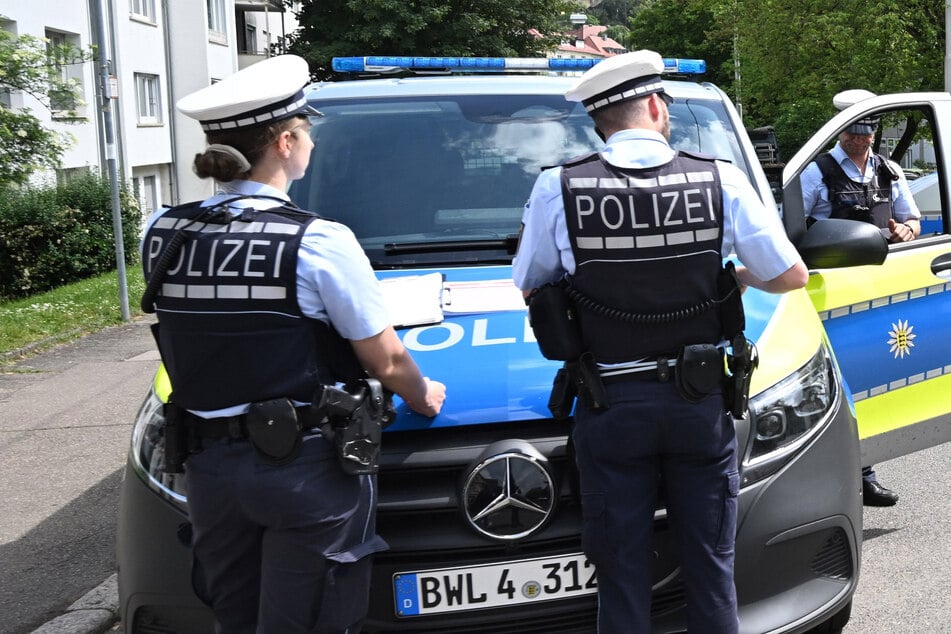 Die Polizei sucht nun nach den mutmaßlichen Tätern. (Symbolfoto)