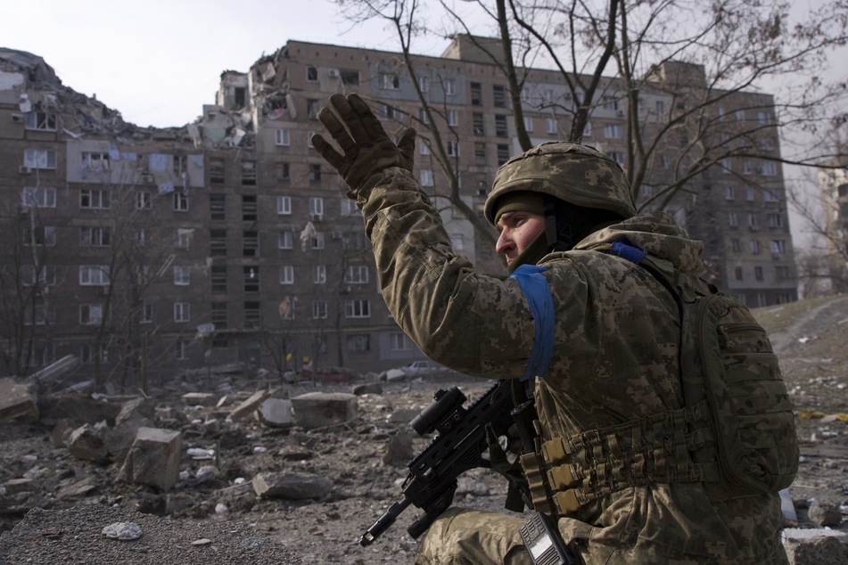 Seit Tagen toben im ukrainischen Mariupol schwere Straßenkämpfe. Die humanitäre Lage in der Stadt gilt als katastrophal.