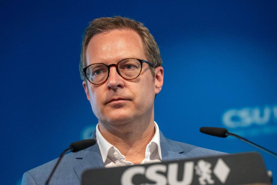 CSU-Generalsekretär Martin Huber (46) schiebt weiter den Grünen den Schwarzen Peter für die Stimmung im Land zu.