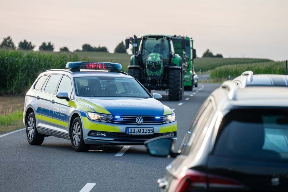 Die Waldheimer Straße musste nach dem Unfall komplett gesperrt werden.