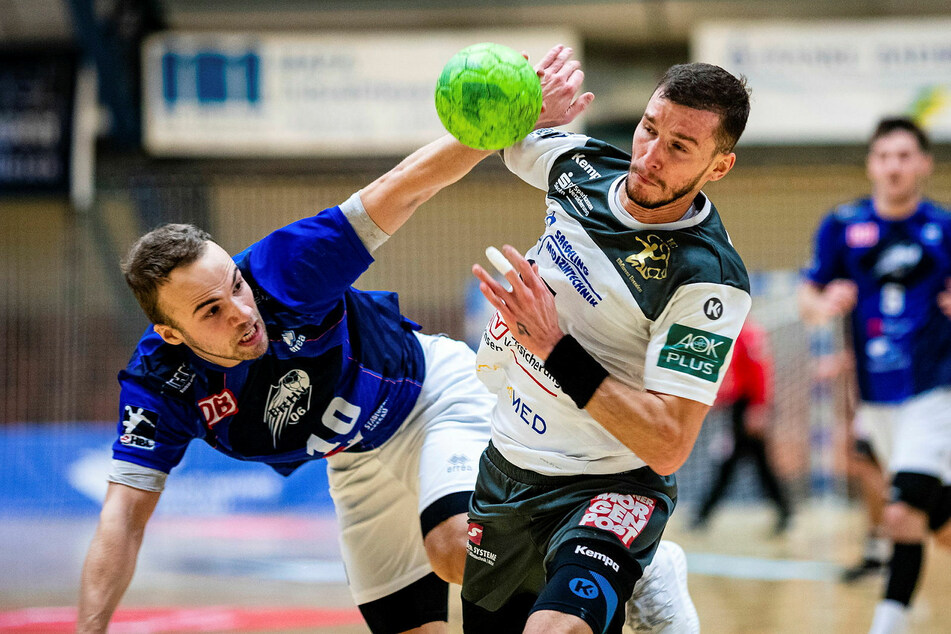 Dresdens Marek Vanco (r.) gegen Vincent Sohmann.