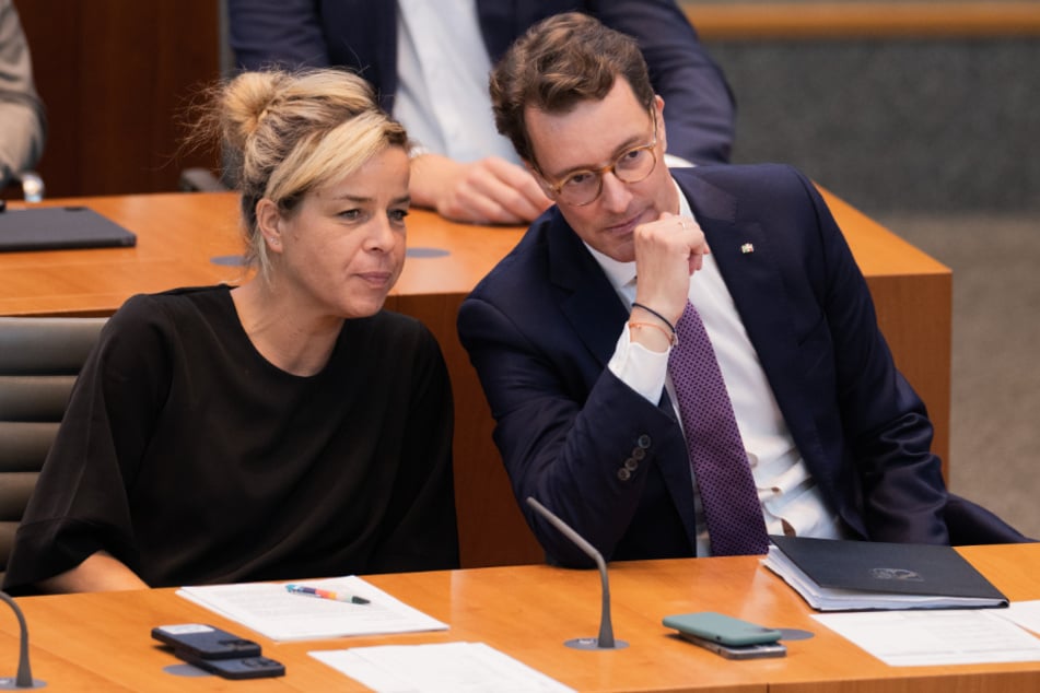 Mona Neubaur (45, Grüne) und NRW-Ministerpräsident Hendrik Wüst (47, CDU) agieren seit Juni dieses Jahres als politischer Kompass.