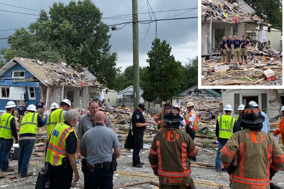 An explosion at a house in Evansville, Indiana has reportedly left at least thee dead and damaged 39 homes.