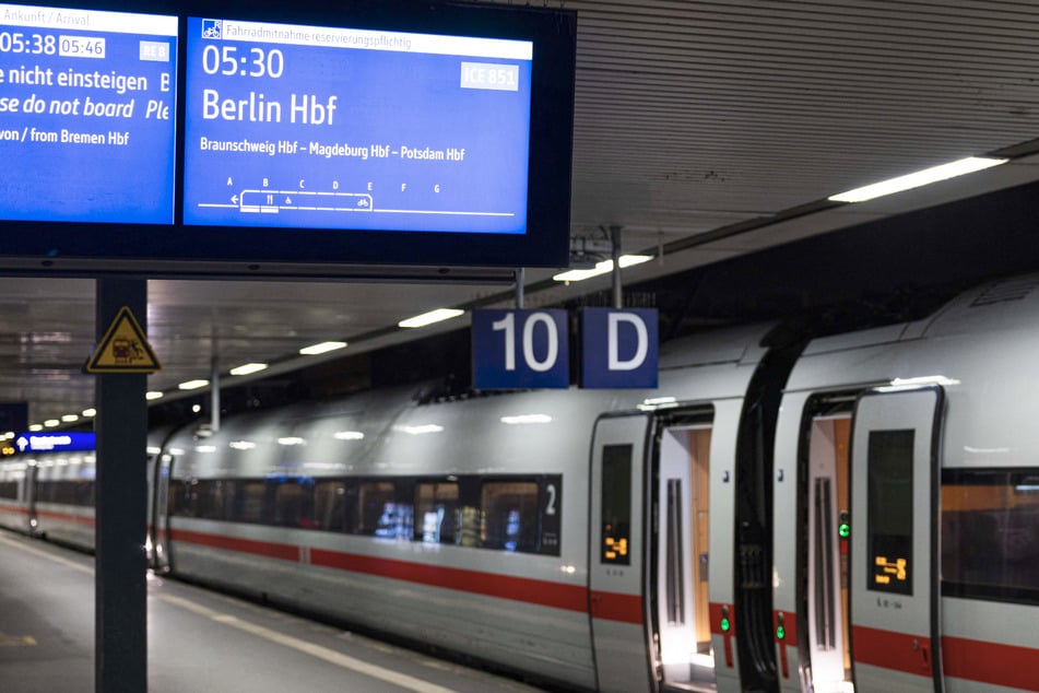 Ein ICE von Hannover nach Berlin und umgekehrt braucht nun deutlich länger.