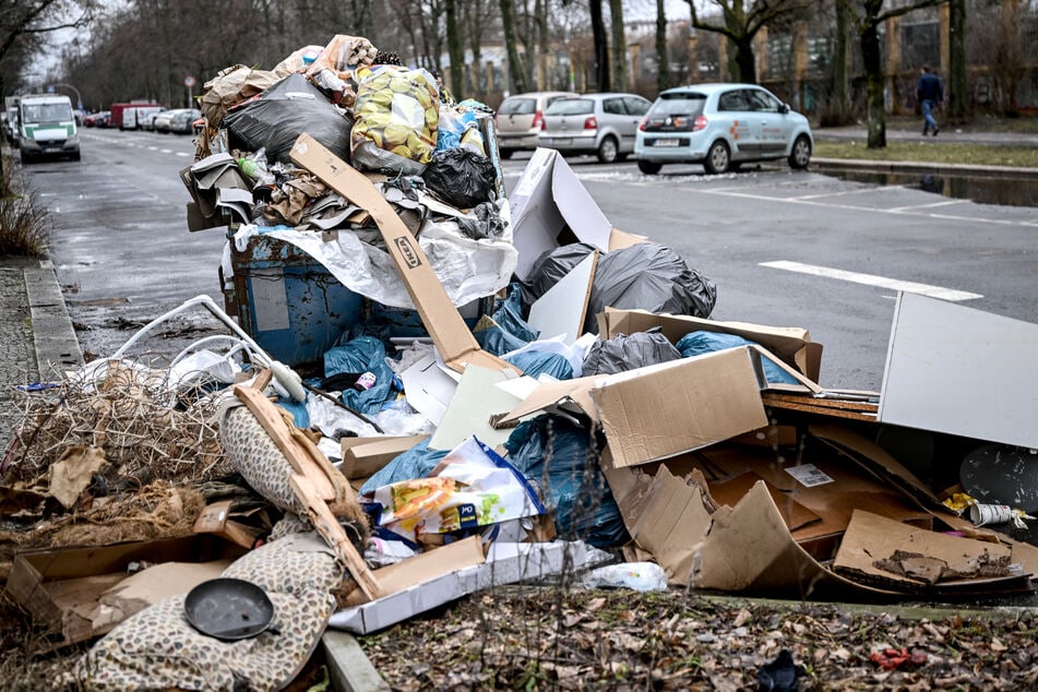 Sperrmüll ist in ganz Berlin ein riesiges Problem. (Archivbild)