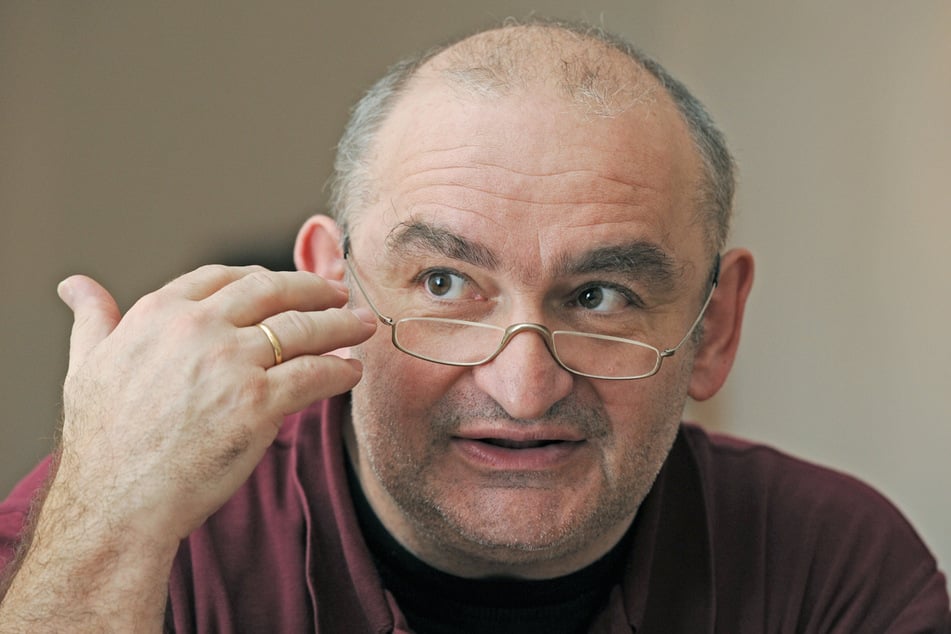 Der bayerische Kabarettist Sigi Zimmerschied (67) hält manch moralische Ansichten für übertrieben humorfeindlich. (Archiv)