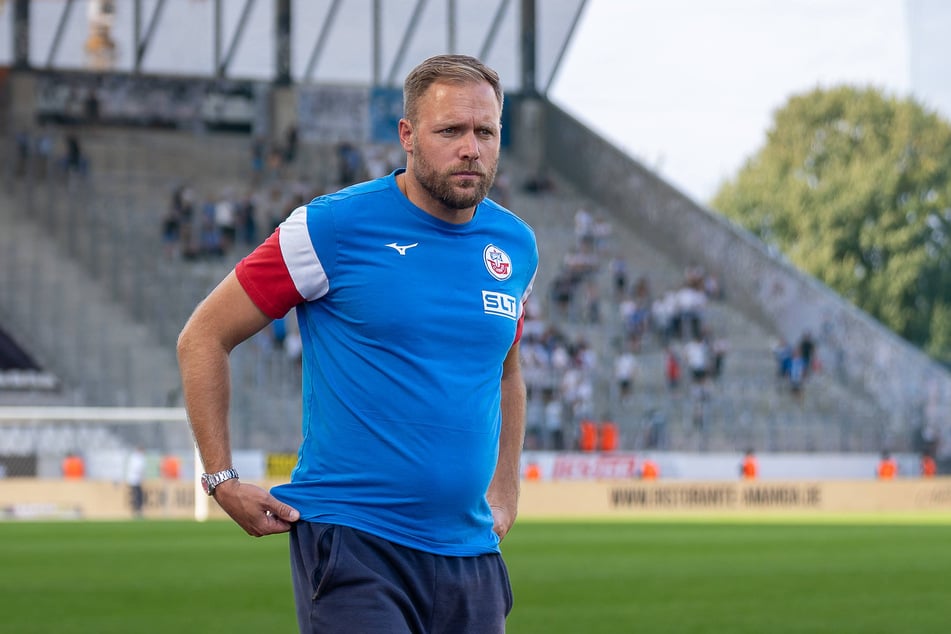 Hansa-Steuermann Daniel Brinkmann (39) stehen stürmische Zeiten bevor.
