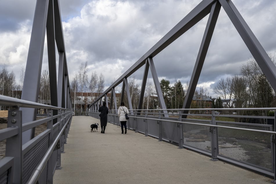 Die neue Brücke kann ab sofort genutzt werden.