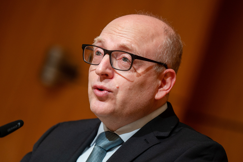 Oberbürgermeister Sven Schulze (50, SPD) verurteilte den Angriff auf die Ukraine.