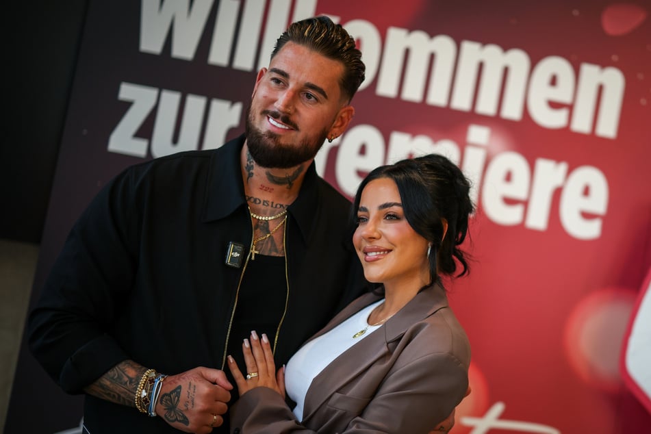 Reality-TV-Sternchen Leyla Heiter (29, hier mit Ehemann Mike) ist ebenfalls bei "Big Brother – Knossi Edition 2025" dabei.