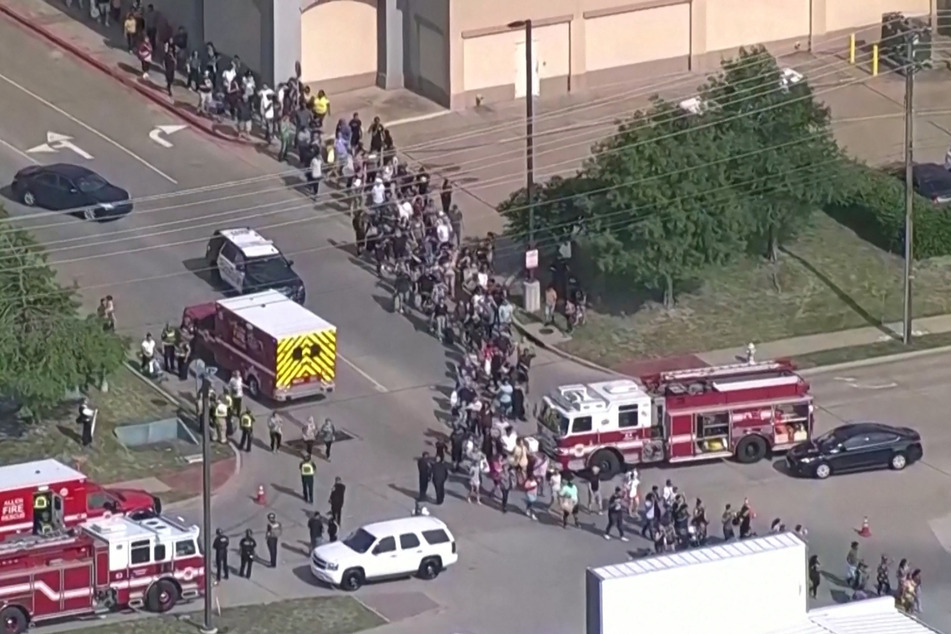 Texas mall shooting leaves multiple dead as gunman opens fire on shoppers