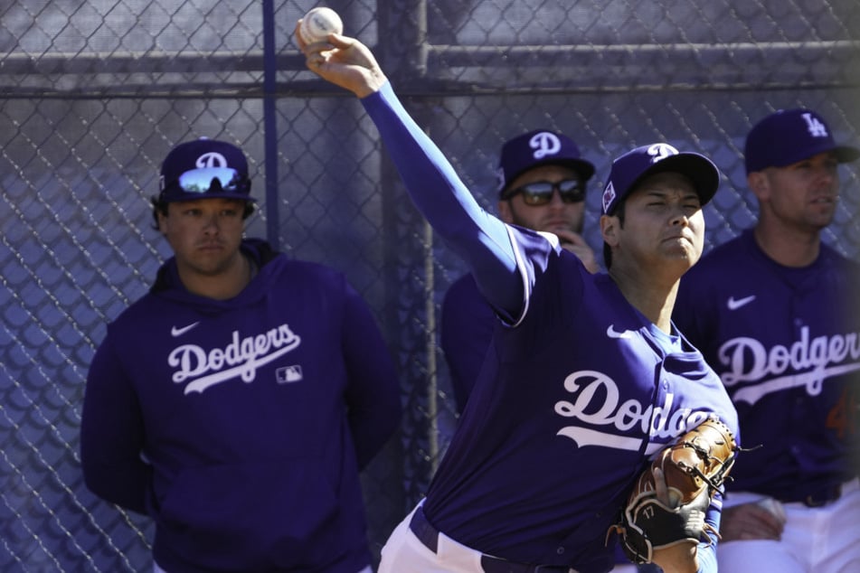 Shohei Ohtani gets back on the mound at Dodgers spring training: "Really positive day"