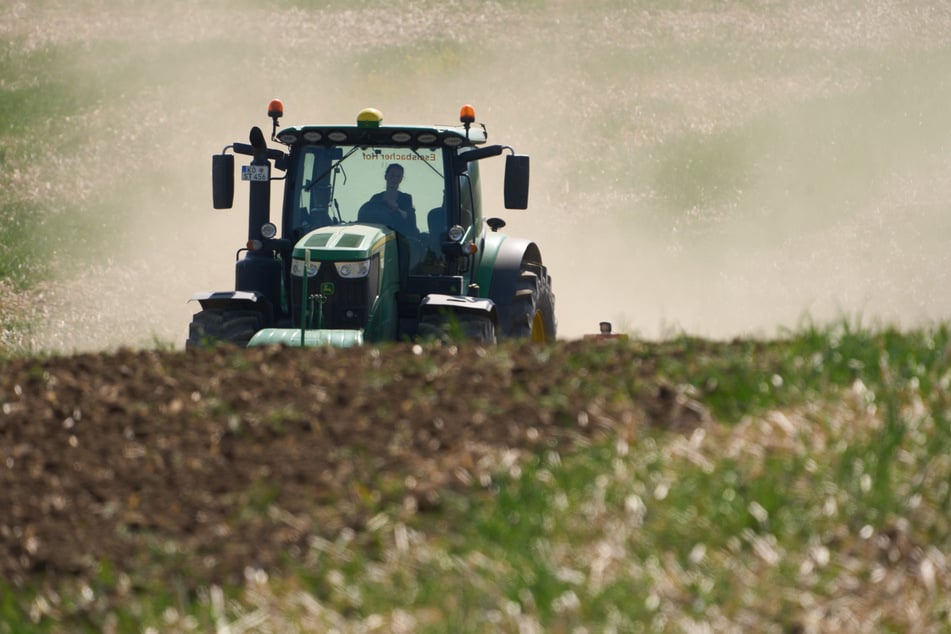 Es wurden mehrere Bordcomputer für landwirtschaftliche Fahrezeuge und Profi-Gartengeräte gestohlen. (Symbolbild)