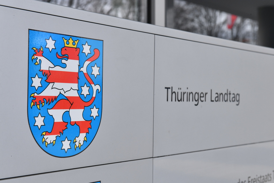 Die vom Ausschuss gebilligten Änderungen müssen noch mit einer Zweidrittelmehrheit im Thüringer Landtag beschlossen werden. (Archivbild)