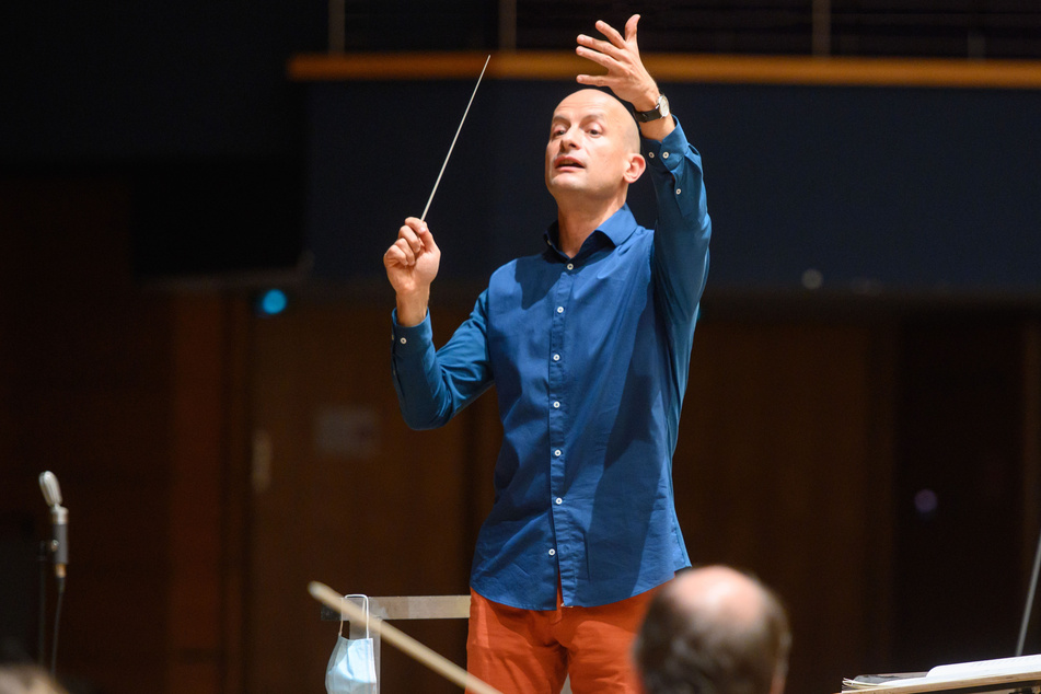 Generalmusikdirektor Guillermo García Calvo (42) brachte das Orchester nach der langen Pause wieder in Hochform.