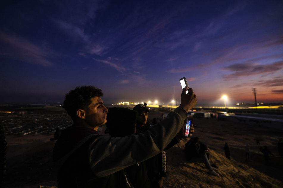 Mehr als eine Woche waren die Bewohner des Gazastreifens ohne Telefon und Internet.