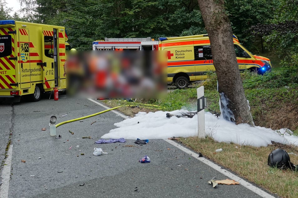 Zwei Biker (†65, †58) haben am Samstag bei einem Unfall in Sachsen ihr Leben verloren. Trotz notärztlicher Maßnahmen kam jede Hilfe zu spät.