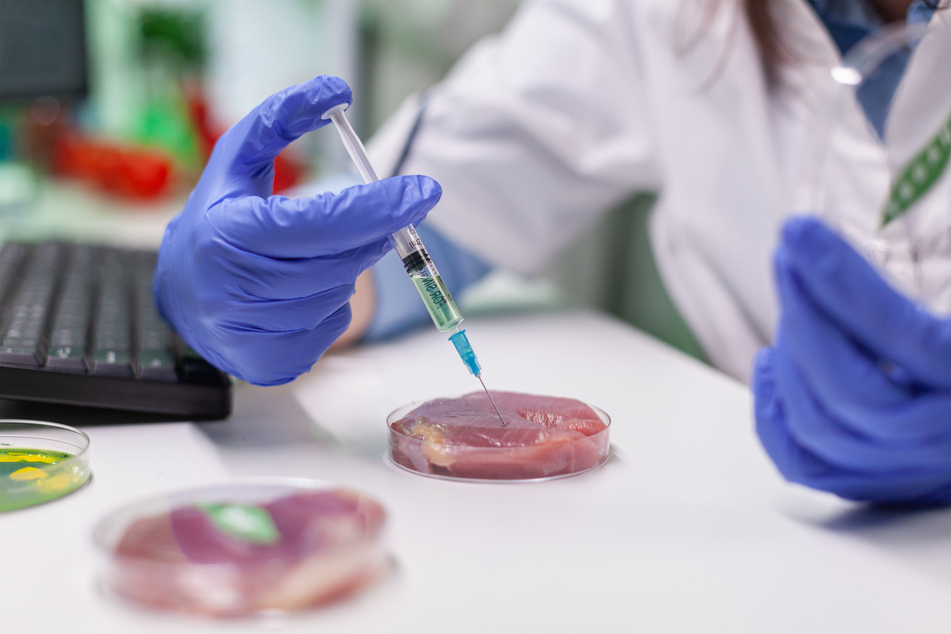 We won't be eating lab-grown meat en masse anytime soon.