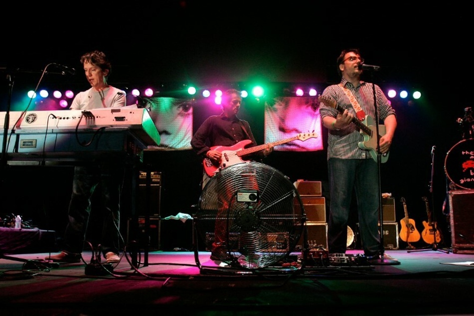 They Might Be Giants postponed the rest of the band’s June tour dates.