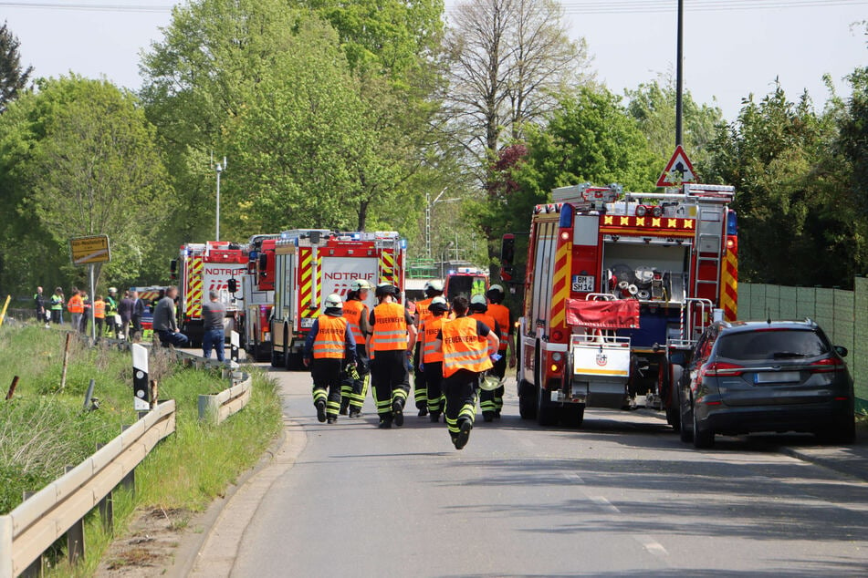 Bei dem Unfall in Hürth erlitten zwei Menschen tödliche Verletzungen.