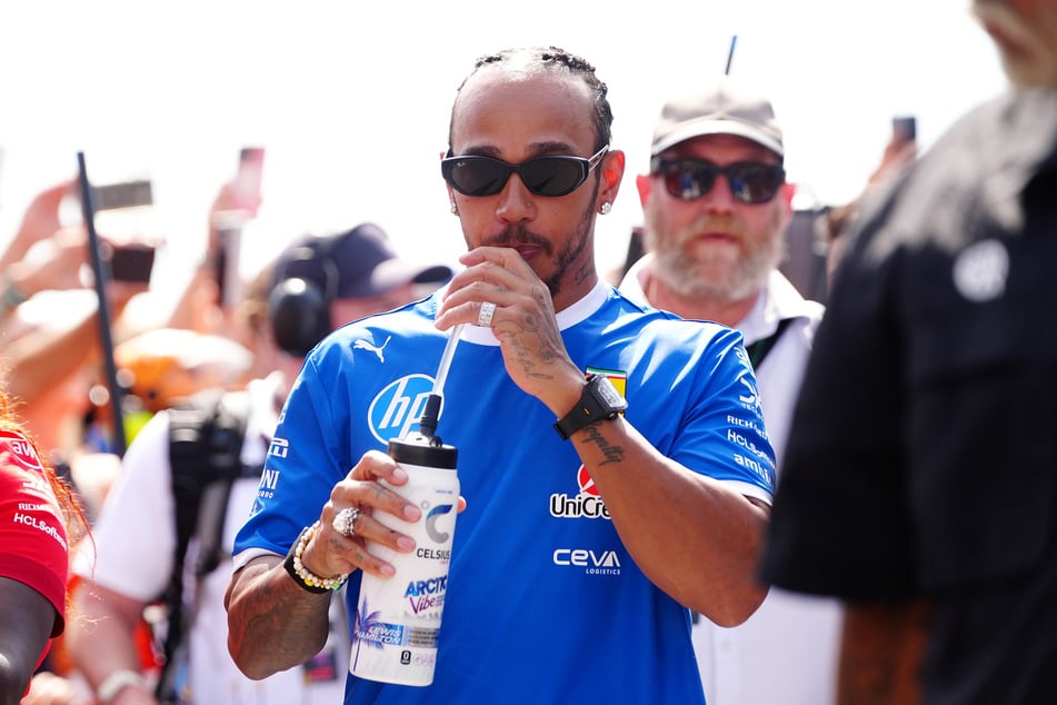 Sorgt sich um die Gesundheit seines Hundes: Formel-1-Superstar Lewis Hamilton (40).